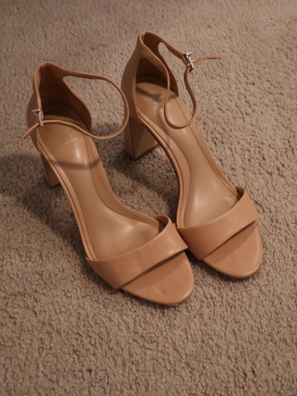 VINCE CAMUTO Nude Ankle-Strap Block Heel Sandals